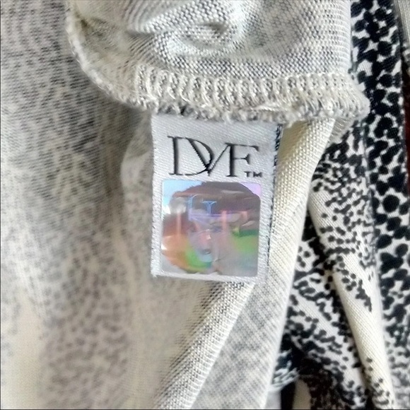 Diane Von Furstenberg | Silk Speckled Dot Print 3/4 Sleeve Wrap Style Midi Dress - Picture 7 of 8